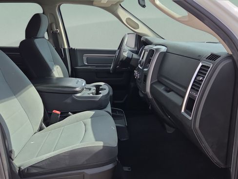Used 2022 RAM 1500 Classic SLT RWD image 14