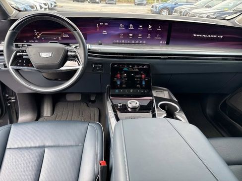 Certified 2025 Cadillac Escalade IQ Luxury 2 w/ LPO, Premium Carpet Package image 19