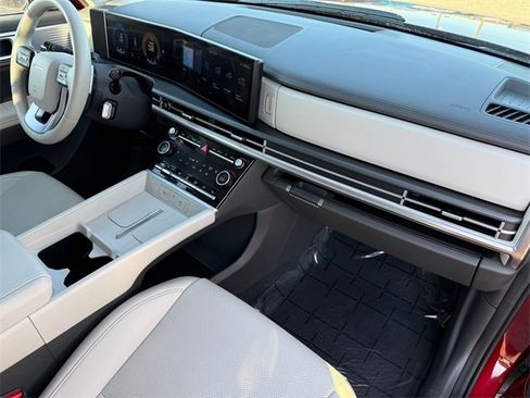 Used 2025 Hyundai Santa Fe SEL image 21
