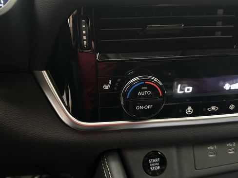 New 2026 Nissan Rogue Platinum AWD/4WD image 25