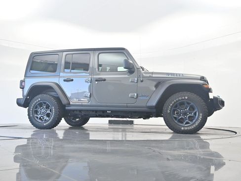 Used 2023 Jeep Wrangler Unlimited w/ Cold Weather Group AWD/4WD image 28