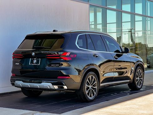 New 2025 BMW X5 sDrive40i w/ Climate Comfort Package image 4