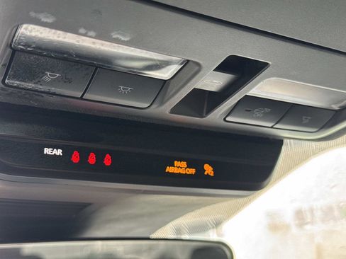 Used 2023 MAZDA MAZDA3 s image 27