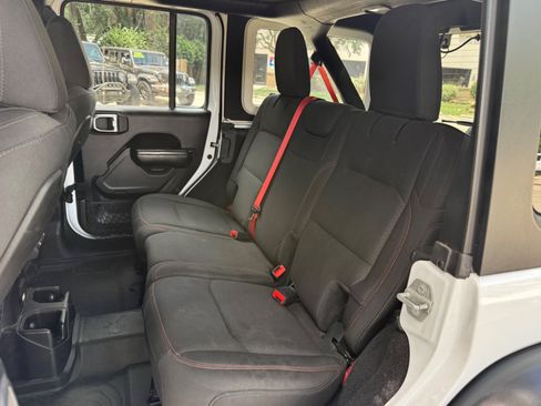 Used 2020 Jeep Wrangler Unlimited Rubicon w/ Quick Order Package 28Y Recon AWD/4WD image 44