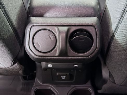Used 2025 Jeep Gladiator Willys image 25