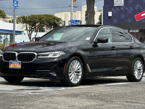 Used 2021 BMW 530i w/ Convenience Package RWD image 8