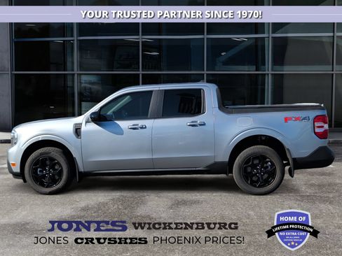 Used 2024 Ford Maverick Lariat w/ FX4 Off-Road Package AWD/4WD image 2