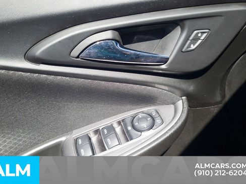 Used 2023 Chevrolet Malibu LT FWD image 15