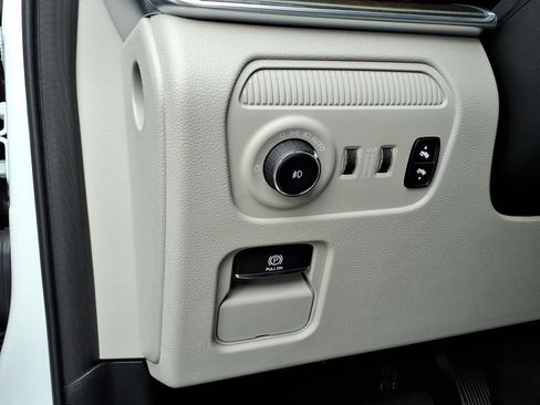 Used 2023 Jeep Grand Wagoneer 4WD w/ Rear Seat Video Group 1 image 11