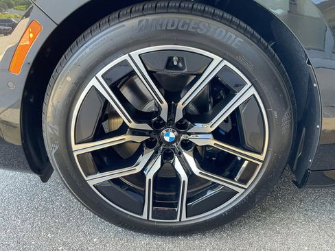 Certified 2024 BMW 740i xDrive AWD/4WD image 27
