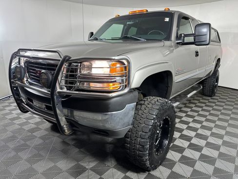 Used 2002 GMC Sierra 2500 4x4 Extended Cab HD w/ Off-Road Skid Plate Pkg image 1