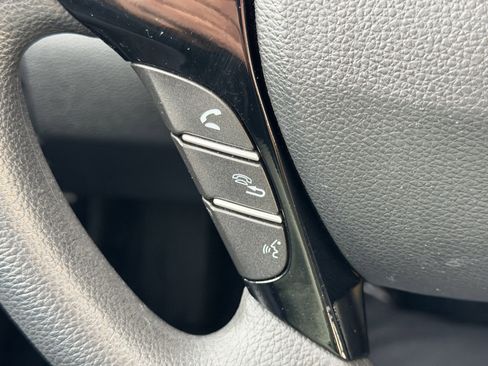 Used 2017 Honda Accord LX image 23