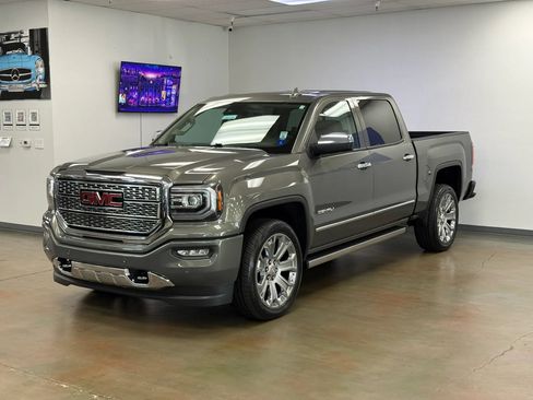 Used 2018 GMC Sierra 1500 Denali w/ Denali Ultimate Package AWD/4WD image 4