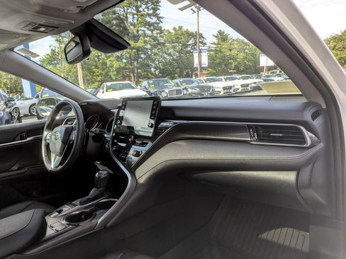 Used 2022 Toyota Camry XSE image 41