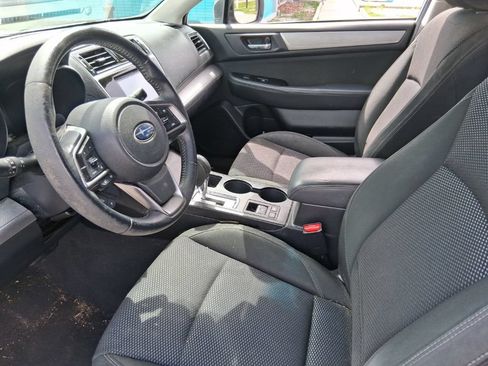 Used 2019 Subaru Outback 2.5i Premium AWD/4WD image 9