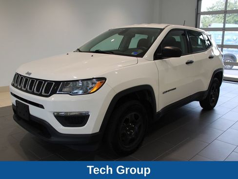 Used 2017 Jeep Compass Sport w/ Cold Weather Group AWD/4WD image 13