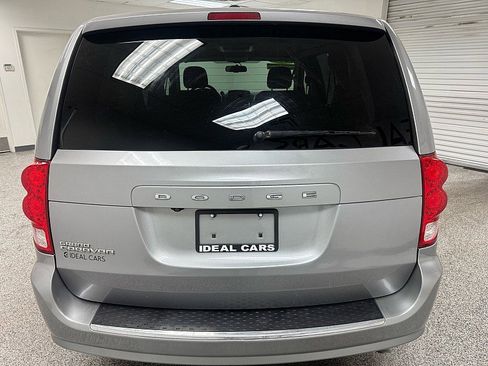 Used 2017 Dodge Grand Caravan SXT w/ Quick Order Package 29G SXT image 6