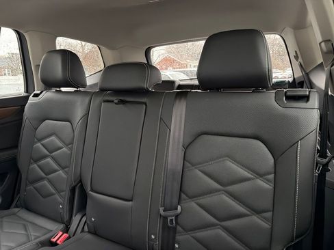 New 2026 Volkswagen Atlas SE FWD image 25