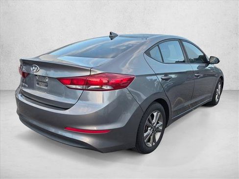 Used 2018 Hyundai Elantra Value Edition FWD image 5