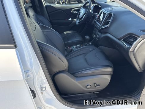 Used 2022 Jeep Cherokee Latitude Lux image 17