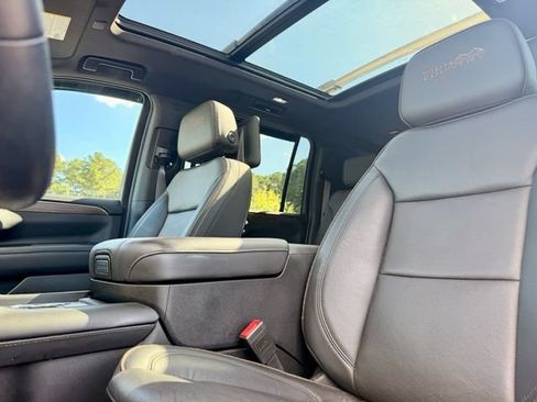 Used 2024 Chevrolet Suburban High Country w/ Advanced Technology Package AWD/4WD image 27