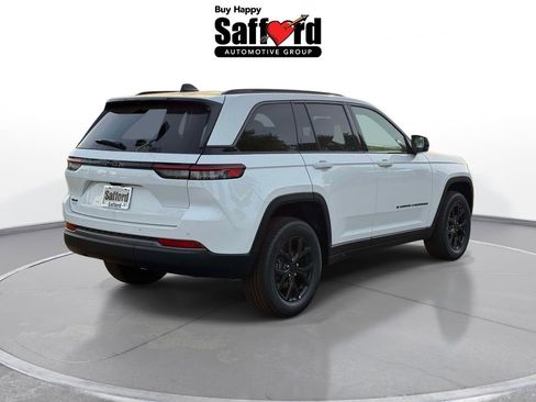 New 2026 Jeep Grand Cherokee 4WD image 10