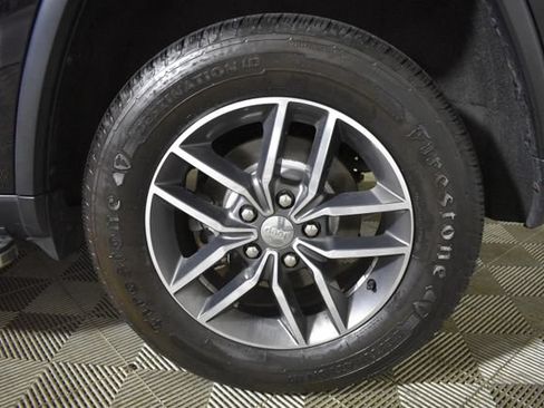 Used 2018 Jeep Grand Cherokee Limited AWD/4WD image 43