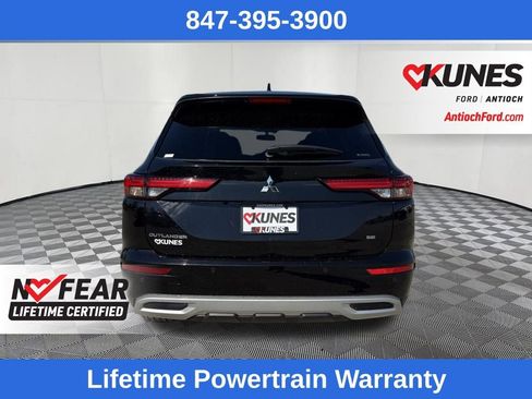 Used 2024 Mitsubishi Outlander SE image 4