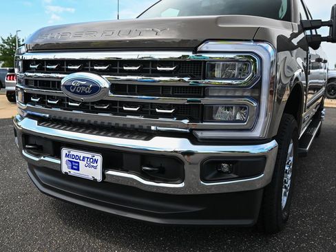 New 2026 Ford F350 XLT w/ XLT Premium Package AWD/4WD image 11