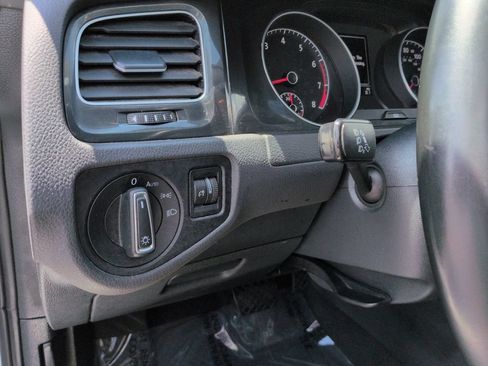 Used 2020 Volkswagen Golf 4-Door FWD image 24