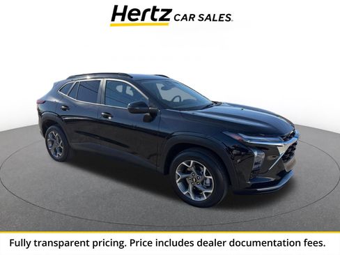 Used 2025 Chevrolet Trax LT FWD image 1