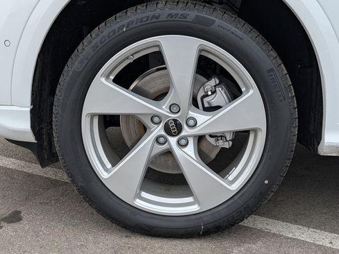 New 2025 Audi Q5 Premium Plus image 4