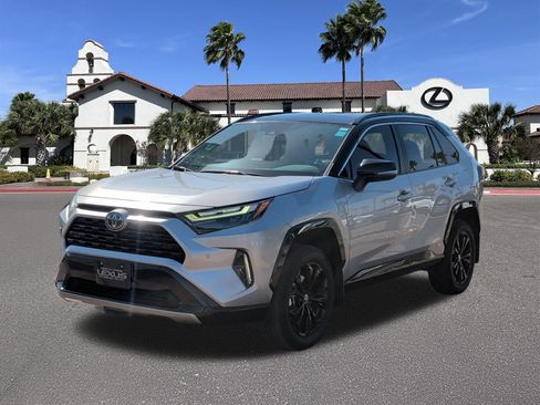 Used 2024 Toyota RAV4 XSE w/ Advanced Technology Package AWD/4WD image 5