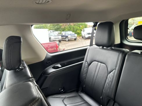 Used 2021 Ford Expedition Max Platinum AWD/4WD image 30