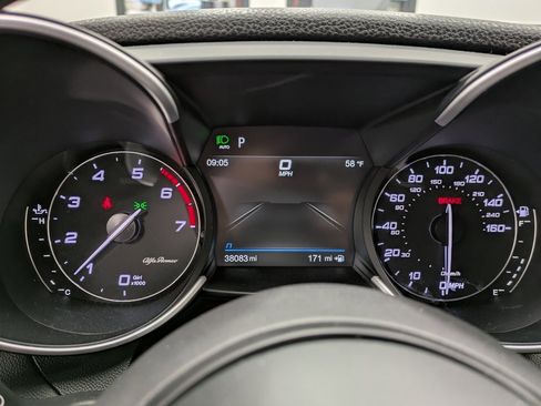 Used 2022 Alfa Romeo Giulia Sprint image 14