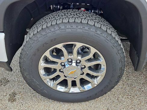 New 2026 Chevrolet Silverado 2500 LT w/ Z71 Chrome Sport Edition AWD/4WD image 12