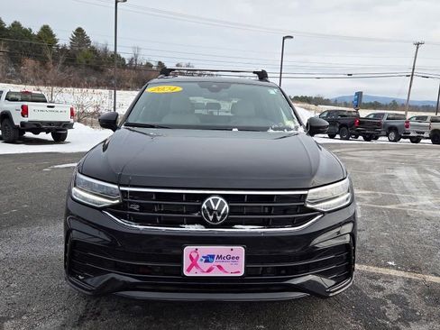 Used 2024 Volkswagen Tiguan SE R-Line image 2