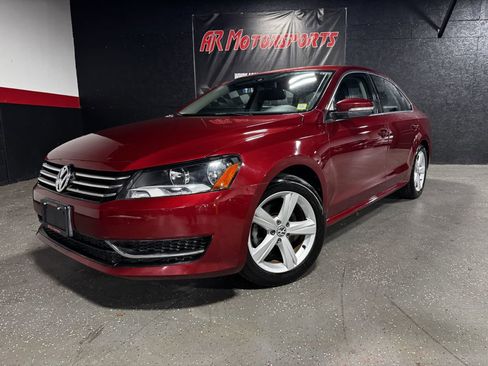 Used 2015 Volkswagen Passat 1.8T SE FWD image 1