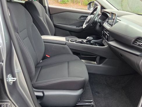 Used 2023 Nissan Rogue S AWD/4WD image 15