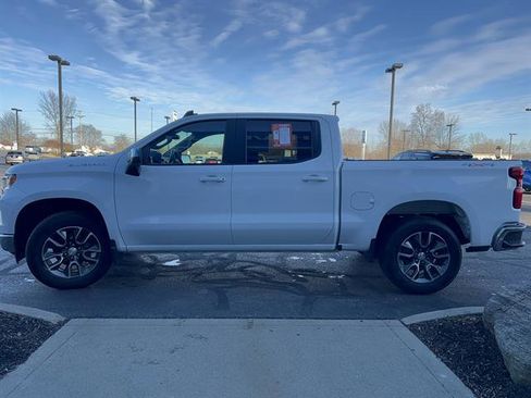 Used 2022 Chevrolet Silverado 1500 LT image 4