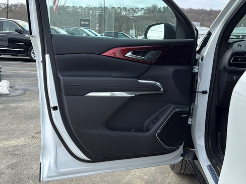 Used 2024 Chevrolet Traverse RS w/ LPO, Floor Liner Package image 12