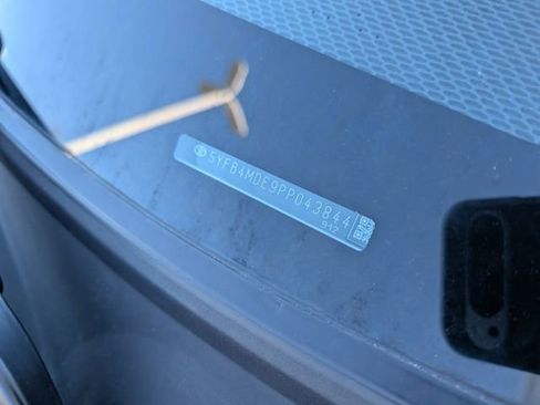 Used 2023 Toyota Corolla LE image 34