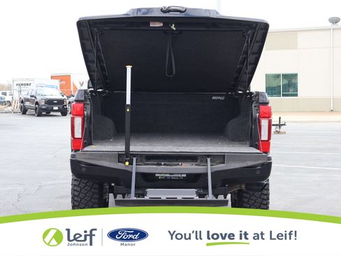 Used 2022 Ford F250 Lariat w/ Lariat Ultimate Package image 10