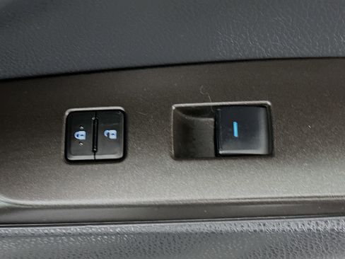 Used 2023 Toyota Camry SE image 28