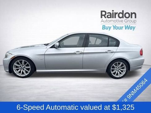 Used 2009 BMW 328i Sedan RWD image 4