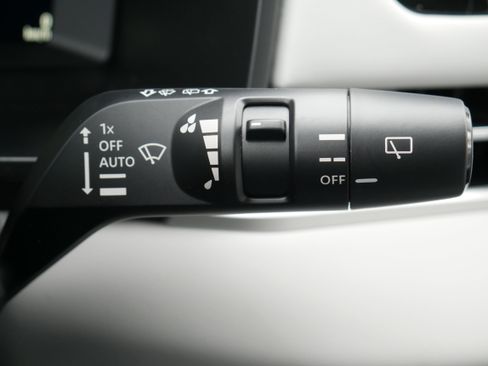 New 2026 Mitsubishi Outlander SEL image 28
