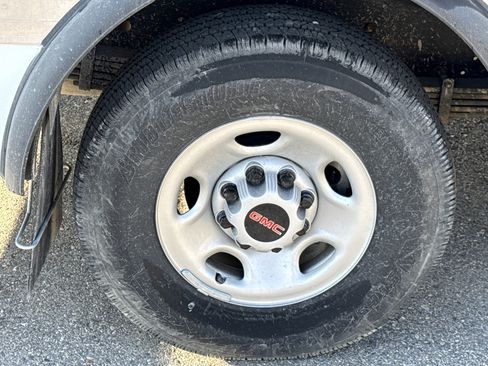 New 2024 GMC Savana 3500 Work Van w/ Power Convenience Package image 12