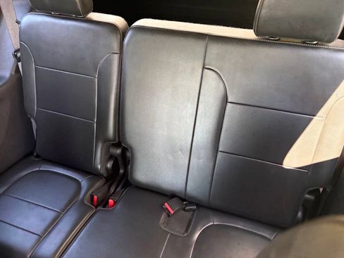 Used 2019 Chevrolet Traverse Premier w/ Redline Edition FWD image 12