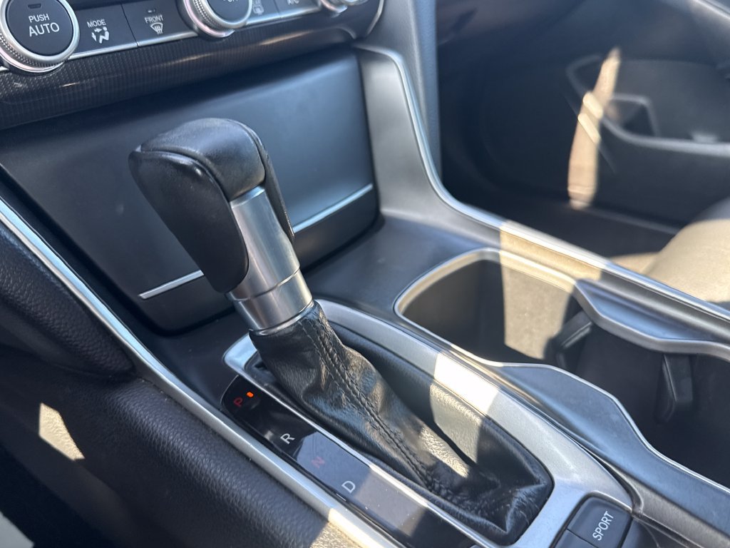 Used 2018 Honda Accord Sport image 24