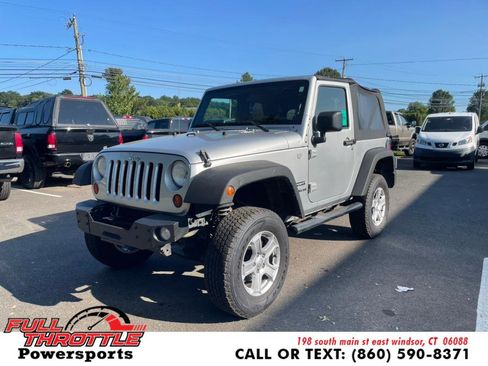 Used 2009 Jeep Wrangler Unlimited X image 3